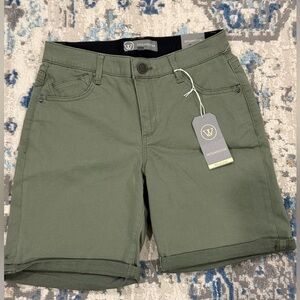 Wit & Wisdom Olive Women's Shorts. NWT